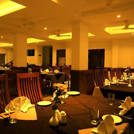 Hotel Victoria International Kattappana Zewnętrze zdjęcie