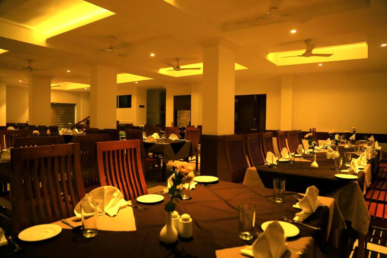 Hotel Victoria International Kattappana Zewnętrze zdjęcie