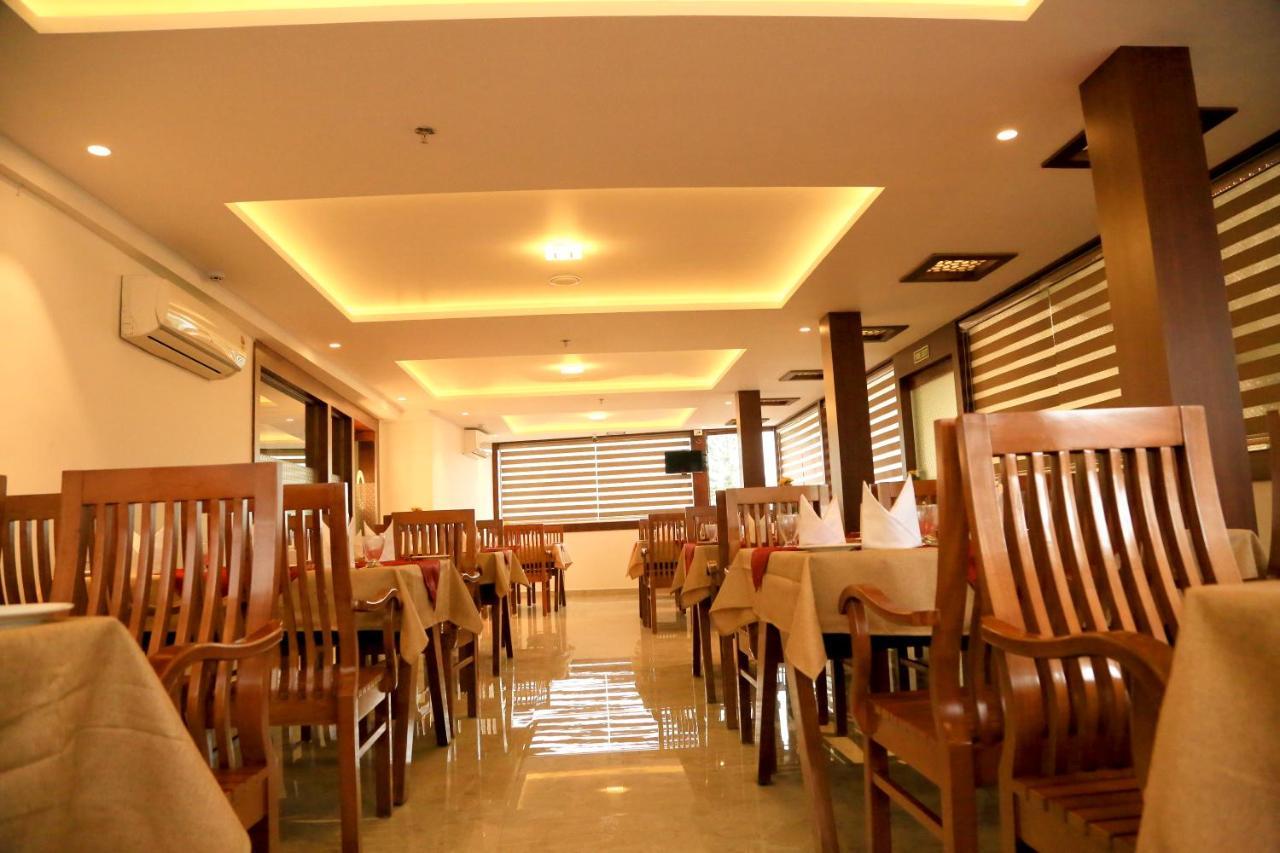 Hotel Victoria International Kattappana Zewnętrze zdjęcie