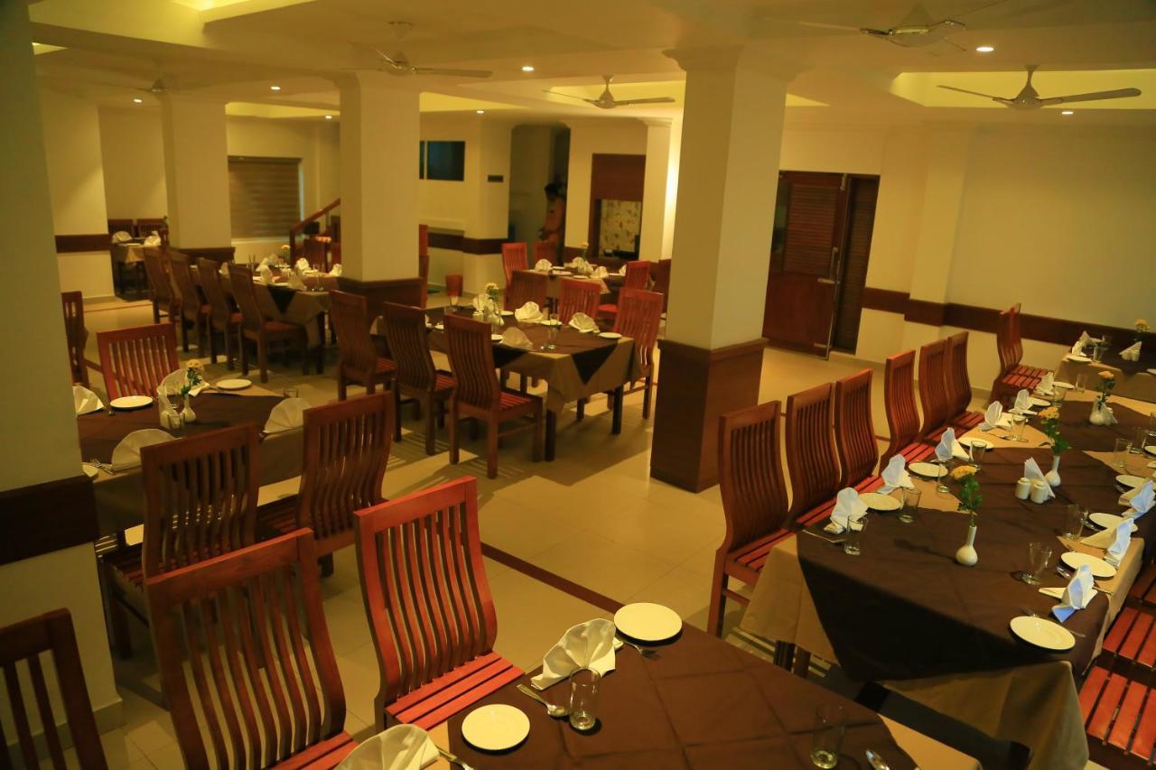Hotel Victoria International Kattappana Zewnętrze zdjęcie