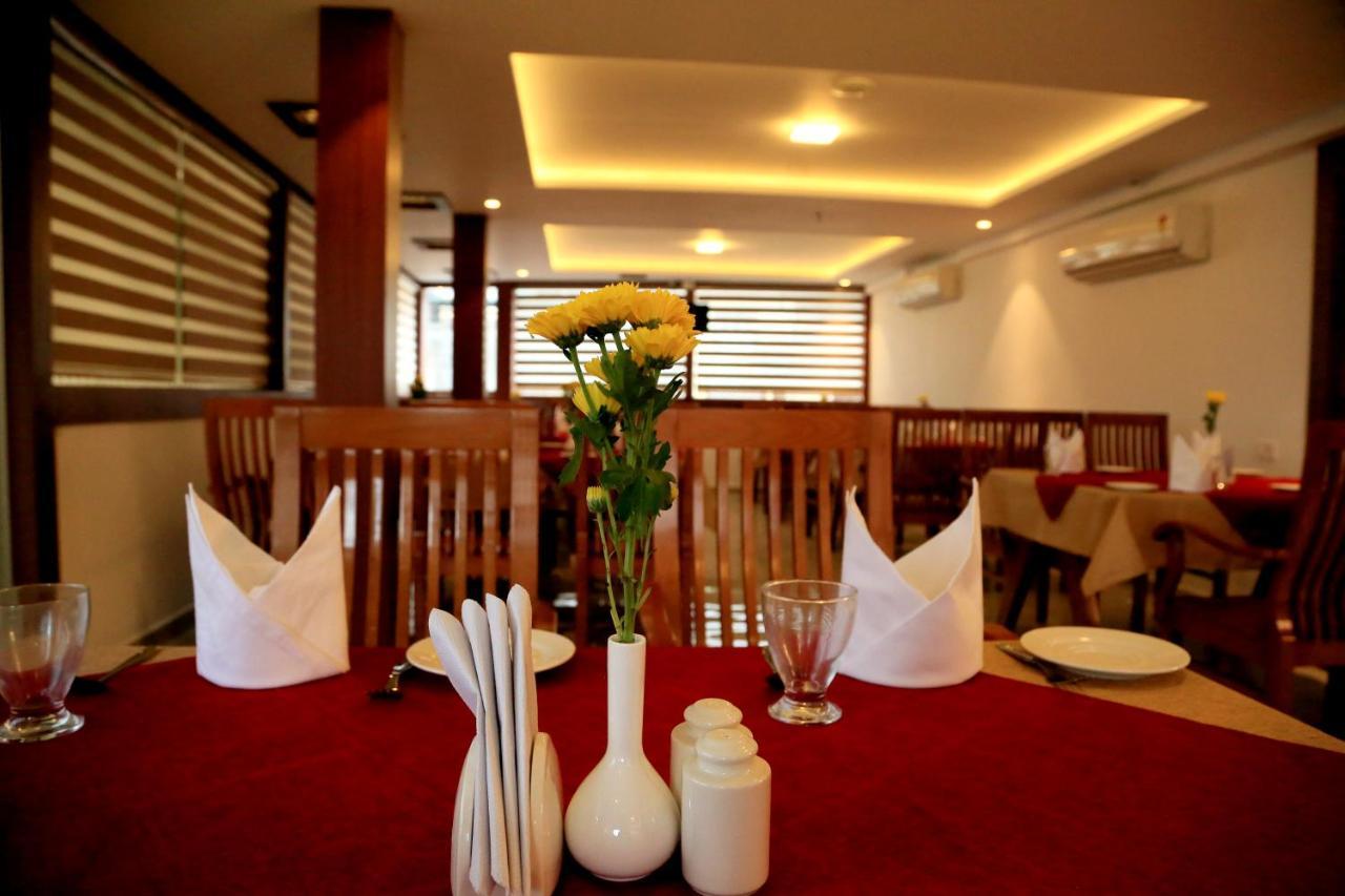 Hotel Victoria International Kattappana Zewnętrze zdjęcie