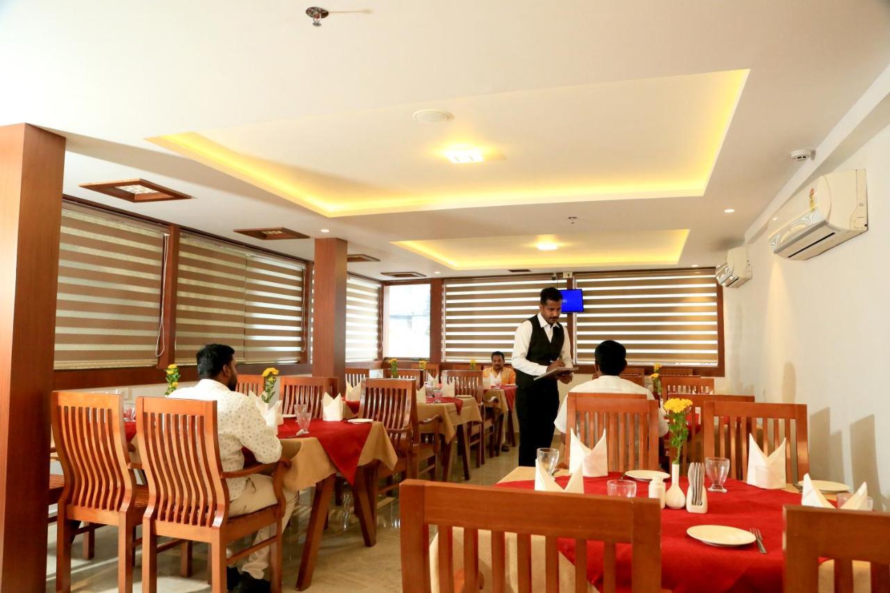Hotel Victoria International Kattappana Zewnętrze zdjęcie