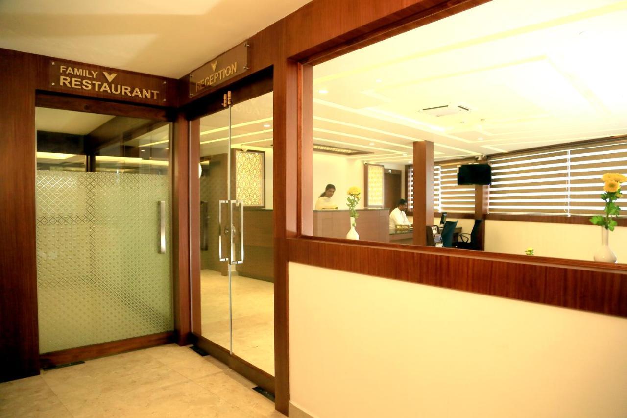 Hotel Victoria International Kattappana Zewnętrze zdjęcie