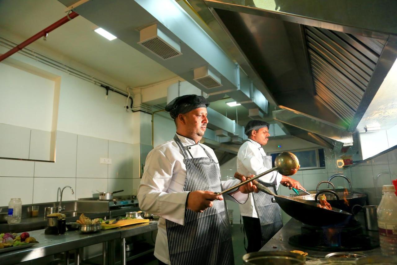 Hotel Victoria International Kattappana Zewnętrze zdjęcie
